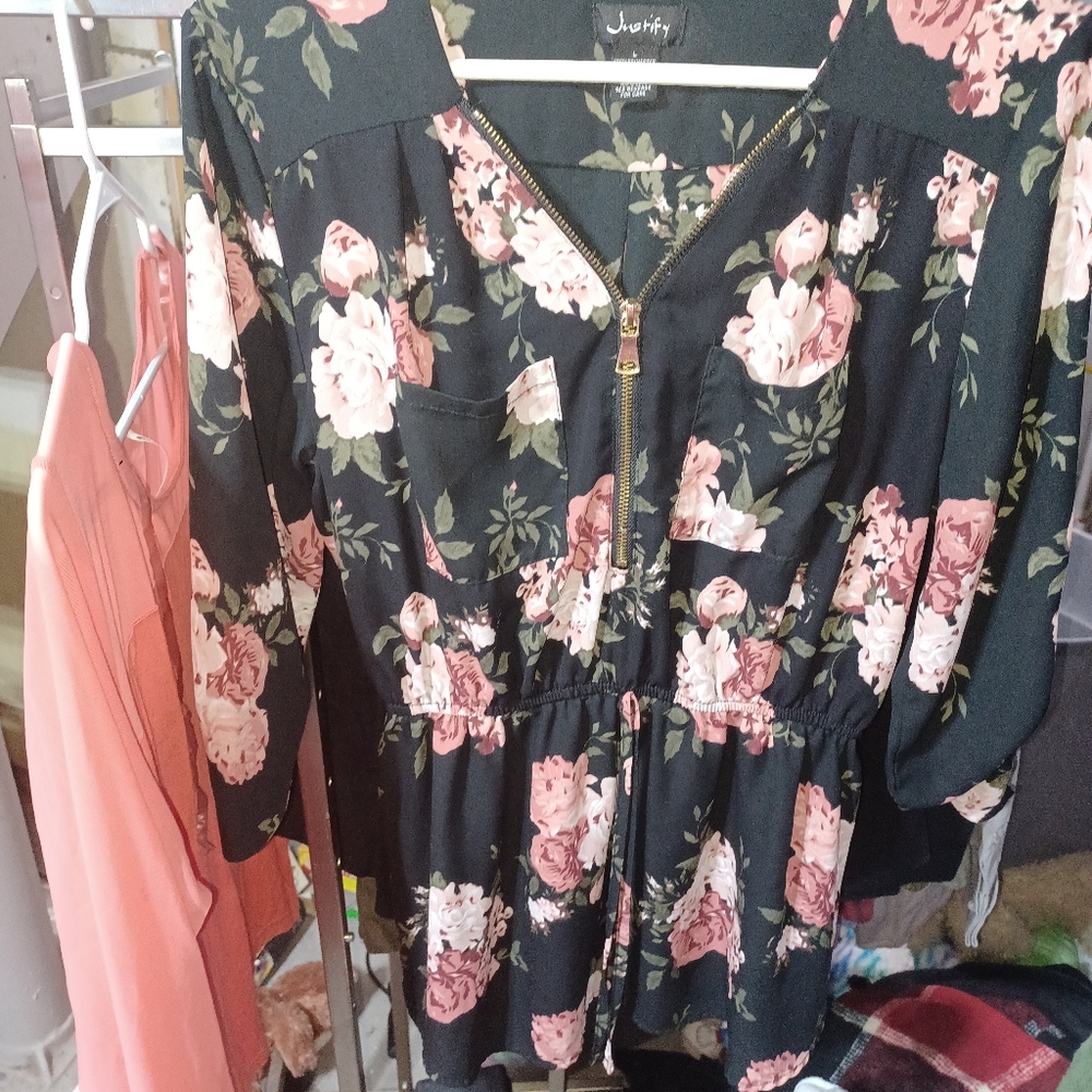 Sz large shirt womens